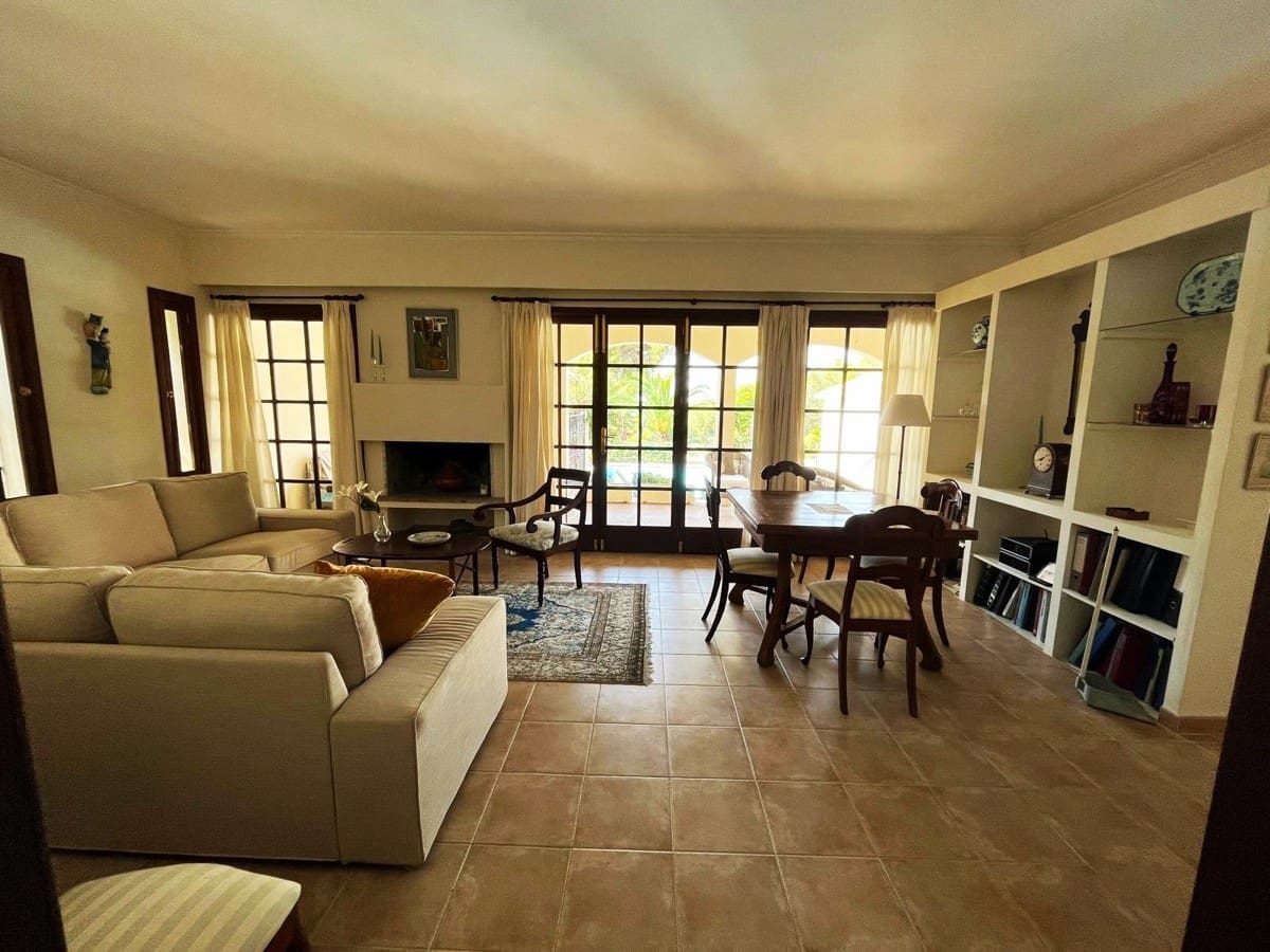 5 soveværelse Villa til salg i Costa de los Pinos med swimmingpool - € 1.950.000 (Ref: 8446695)