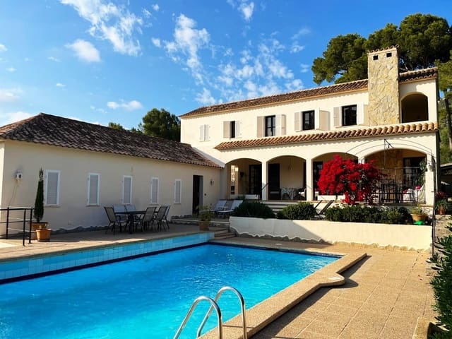 5 soveværelse Villa til salg i Costa de los Pinos, Son Servera med swimmingpool - € 1.950.000 (Ref: 8446695)