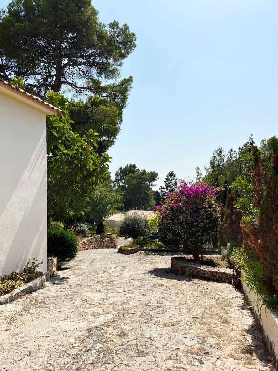 5 soveværelse Villa til salg i Costa de los Pinos med swimmingpool - € 1.950.000 (Ref: 8446695)