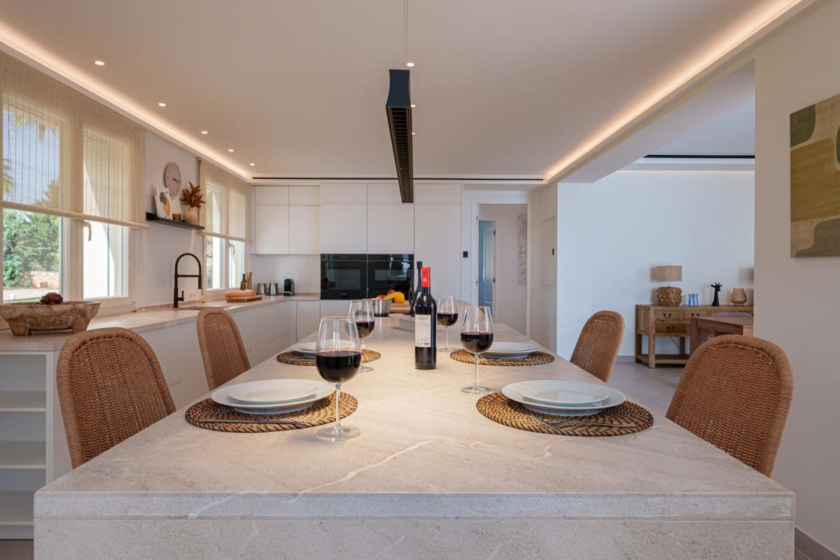 7 sovrum Villa till salu i Es Llombards med pool - 5 750 000 € (Ref: 8692158)