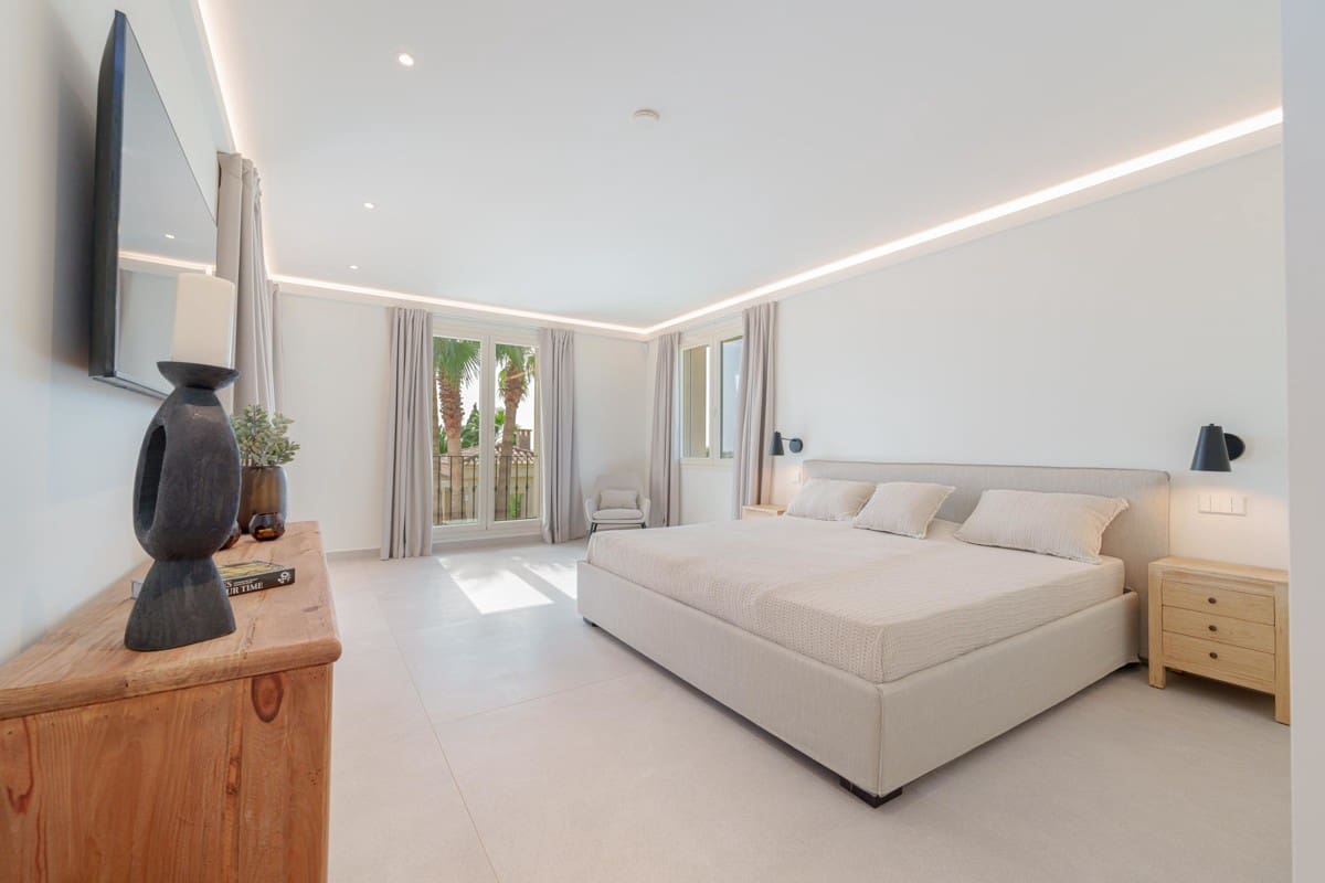 7 sovrum Villa till salu i Es Llombards med pool - 5 750 000 € (Ref: 8692158)