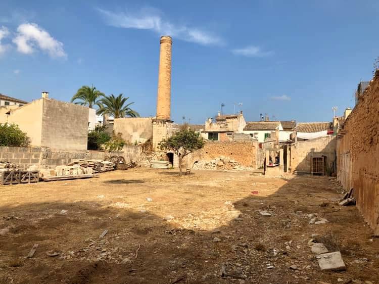 Rakentamaton maa myytävänä paikassa Llucmajor - 750 000 € (Ref: 8780803)