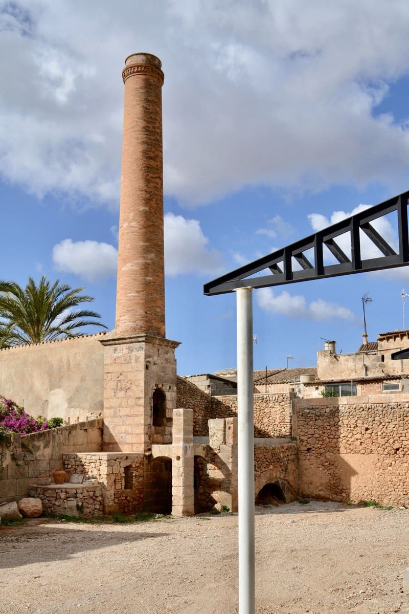 Rakentamaton maa myytävänä paikassa Llucmajor - 750 000 € (Ref: 8780803)