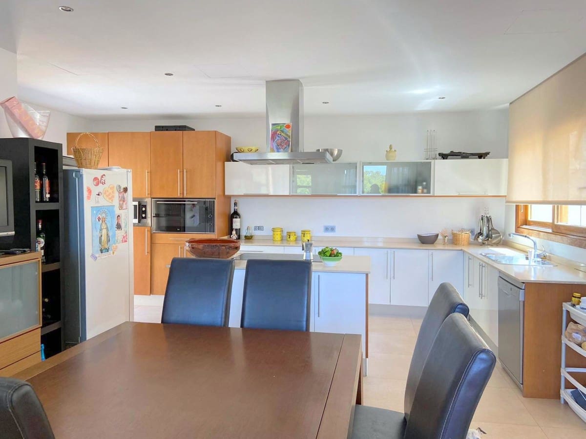 5 bedroom Villa for sale in Peguera / Paguera with pool - € 1,599,000 (Ref: 8785415)