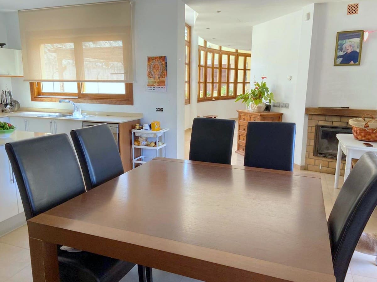 5 bedroom Villa for sale in Peguera / Paguera with pool - € 1,599,000 (Ref: 8785415)