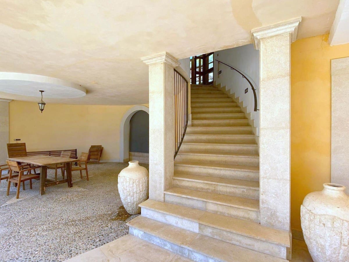 5 bedroom Villa for sale in Peguera / Paguera with pool - € 1,599,000 (Ref: 8785415)