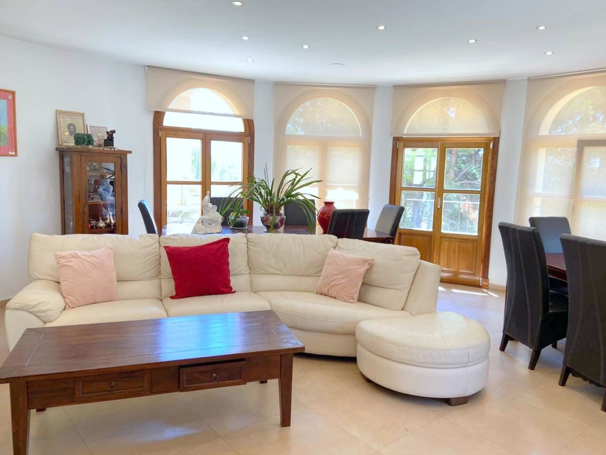 5 bedroom Villa for sale in Peguera / Paguera with pool - € 1,599,000 (Ref: 8785415)