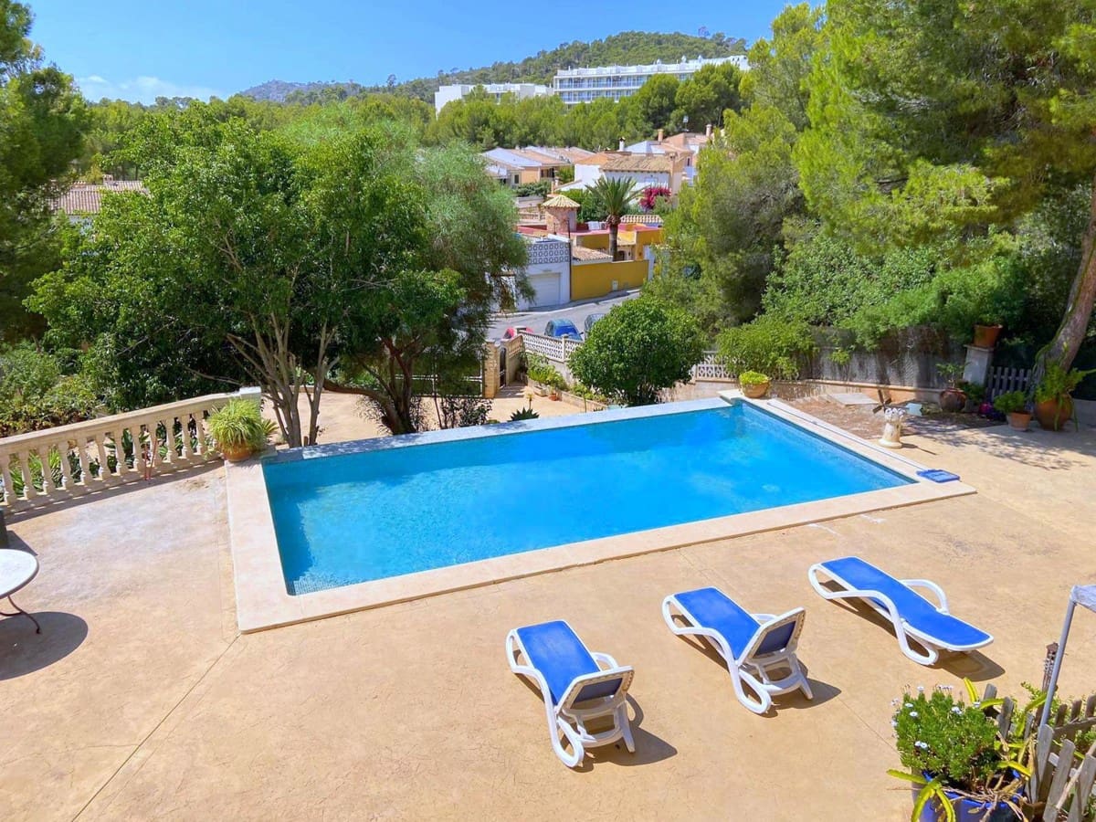 5 bedroom Villa for sale in Peguera / Paguera with pool - € 1,599,000 (Ref: 8785415)