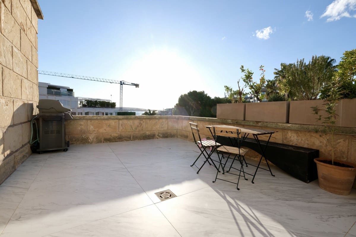 2 bedroom Flat for sale in Portals Nous - € 1,100,000 (Ref: 8788810)