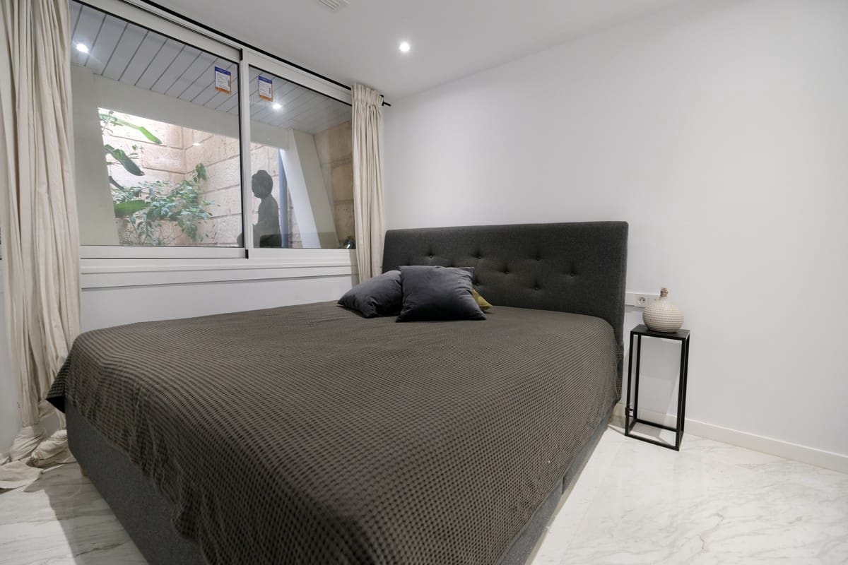 2 bedroom Flat for sale in Portals Nous - € 1,100,000 (Ref: 8788810)