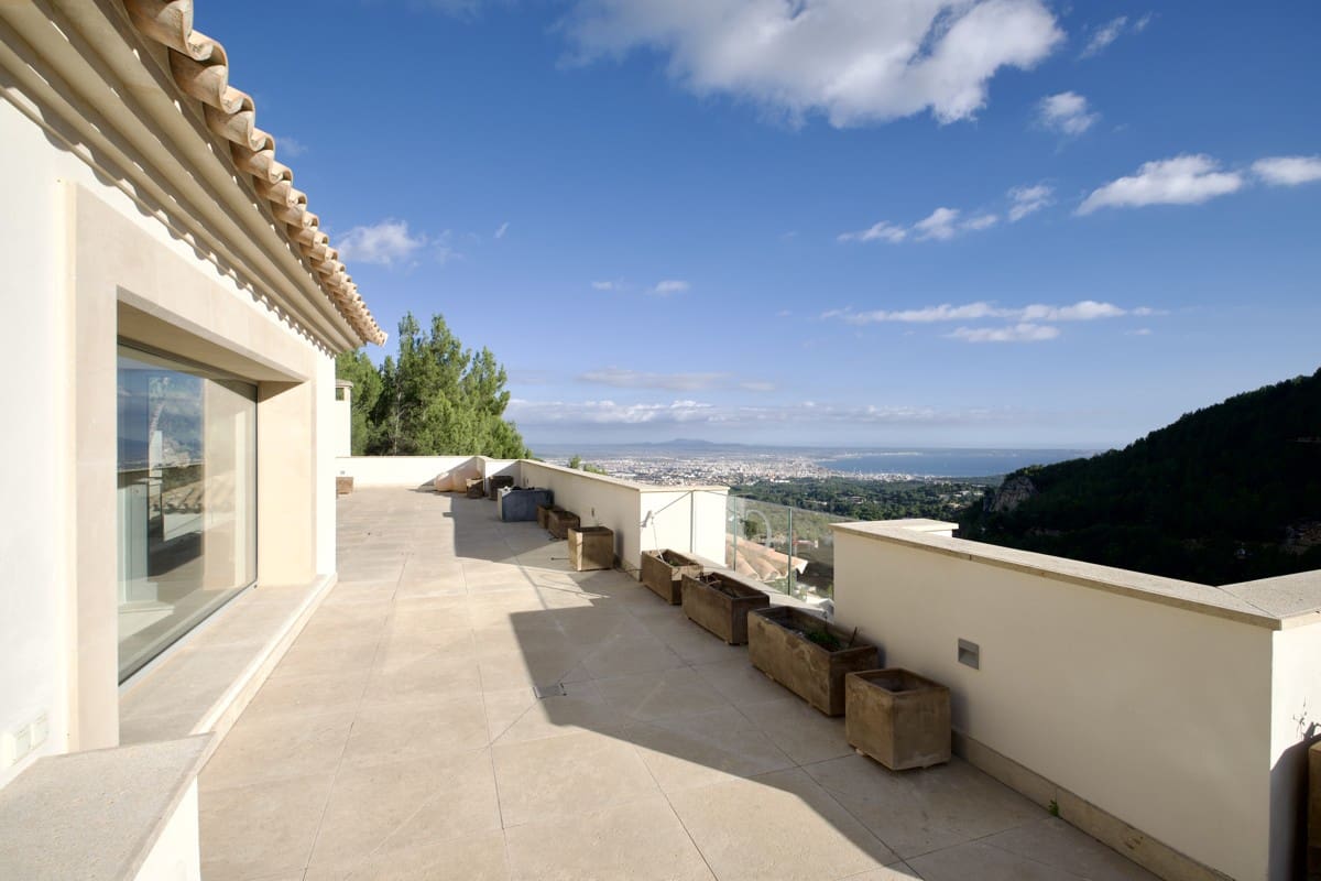 5 bedroom Villa for sale in Son Vida with pool - € 9,900,000 (Ref: 8803925)