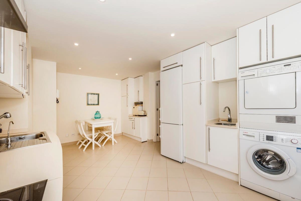 Chalet de 5 habitaciones en Sol de Mallorca en alquiler con piscina - 9.500 € (Ref: 8811950)