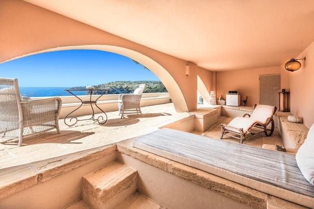 Chalet de 5 habitaciones en Sol de Mallorca, Calvià en alquiler con piscina - 9.500 € (Ref: 8811950)