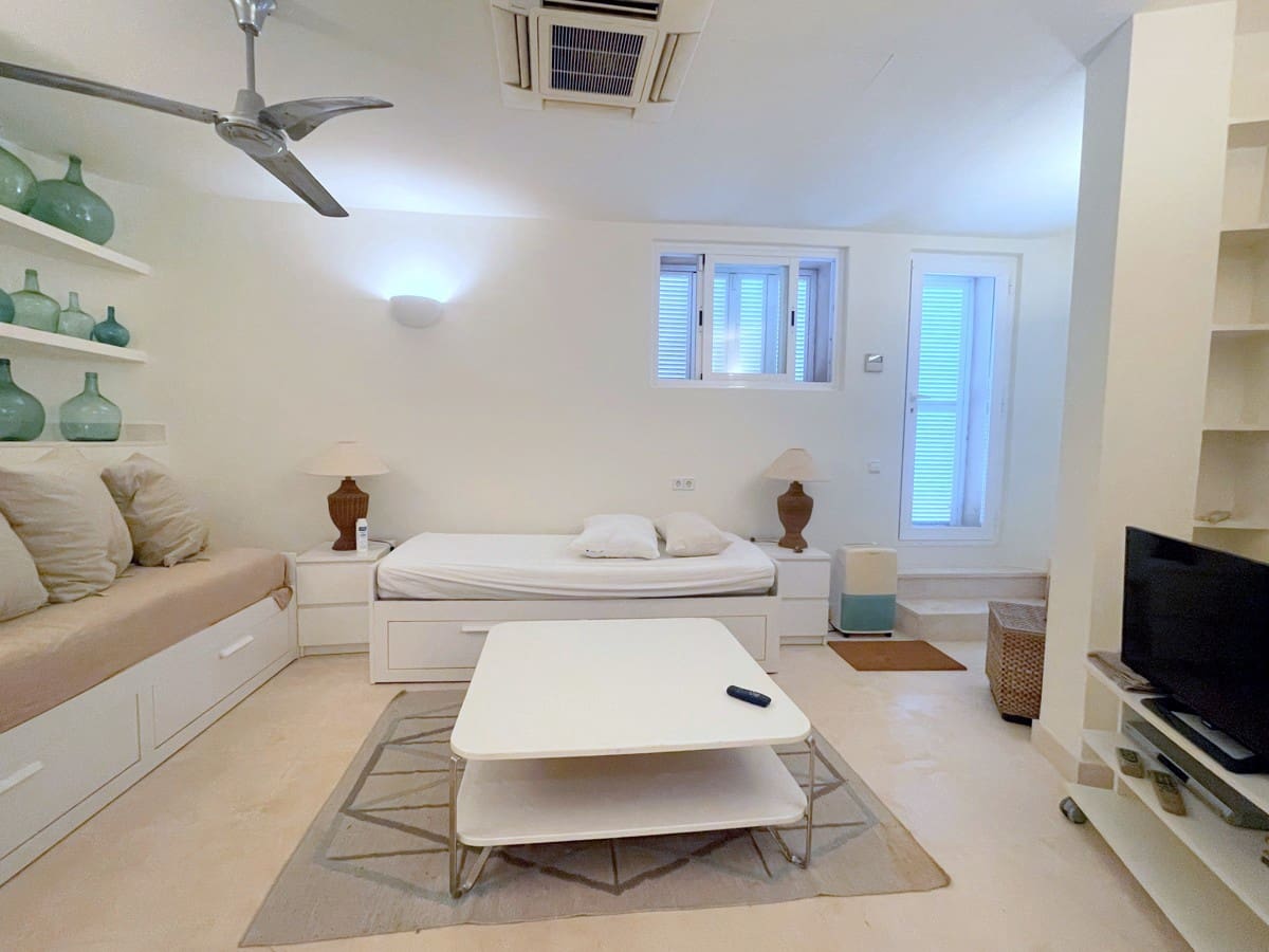 5 slaapkamer Villa te huur in Sol de Mallorca met zwembad - € 12.500 (Ref: 8840324)