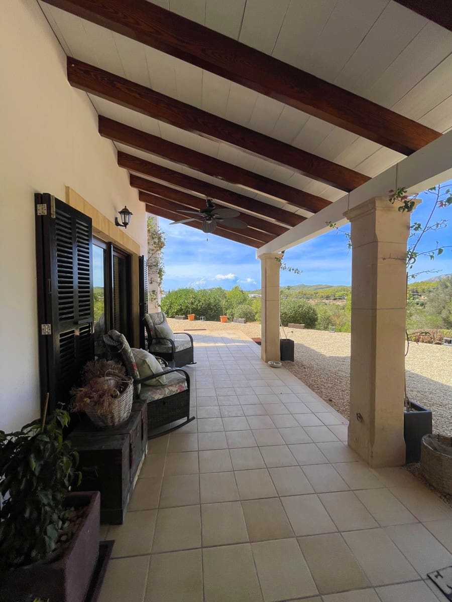 4 soveværelse Finca/Landehus til salg i Calvia med swimmingpool - € 2.170.000 (Ref: 8840327)