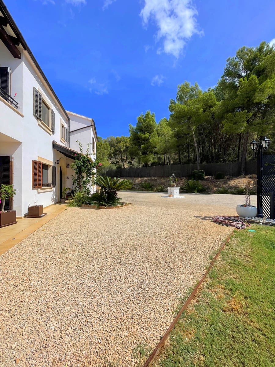 4 soveværelse Finca/Landehus til salg i Calvia med swimmingpool - € 2.170.000 (Ref: 8840327)