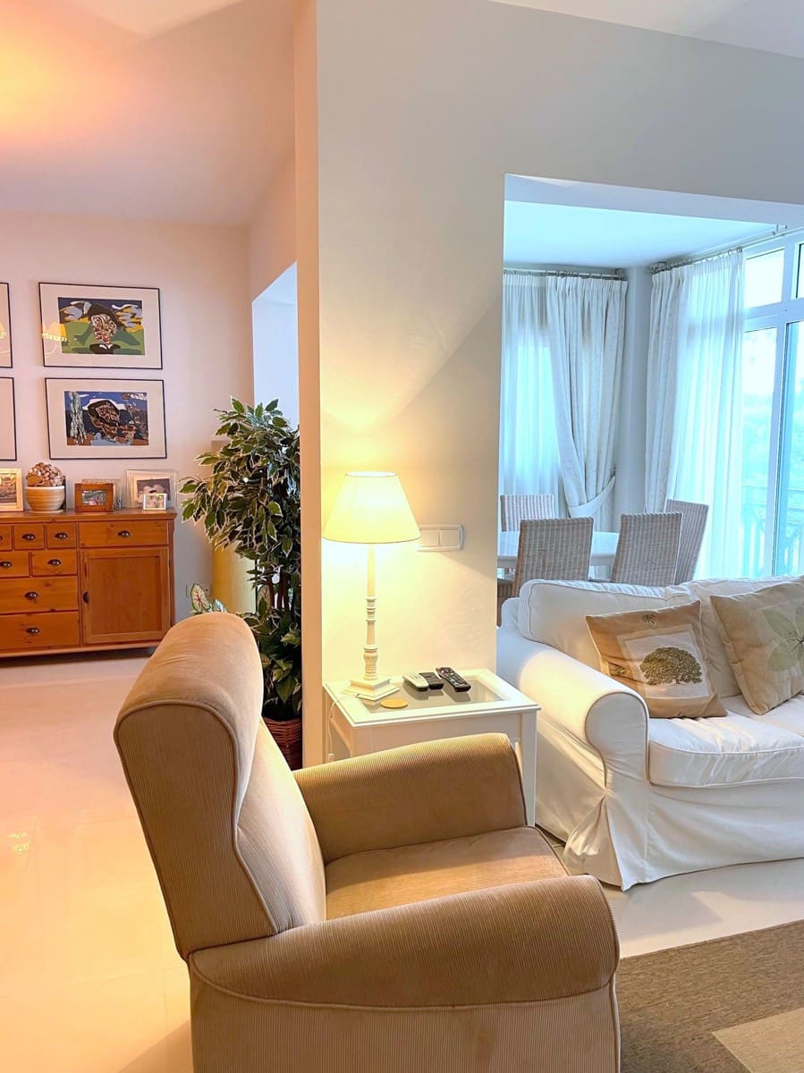 3 bedroom Flat for sale in Santa Ponsa - € 880,000 (Ref: 8885624)