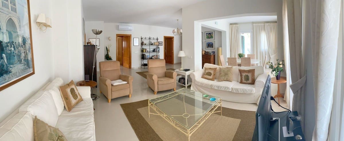 3 bedroom Flat for sale in Santa Ponsa - € 880,000 (Ref: 8885624)