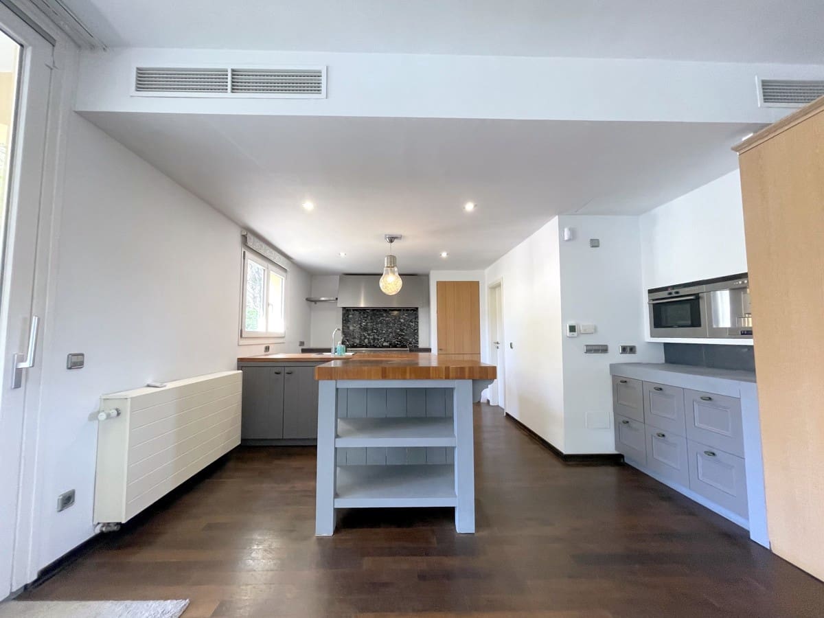 3 soveværelse Villa til salg i Sol de Mallorca med swimmingpool - € 2.400.000 (Ref: 8894361)