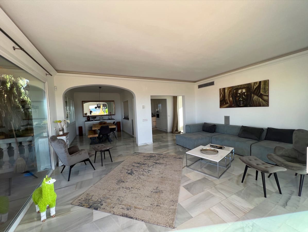 Villa/Maison de 4 chambres à louer à Santa Ponsa avec piscine - 6 900 € (Ref: 8906969)