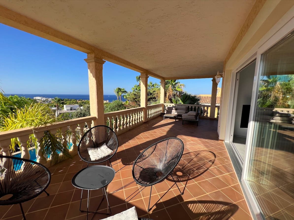 Villa/Maison de 4 chambres à louer à Santa Ponsa avec piscine - 6 900 € (Ref: 8906969)