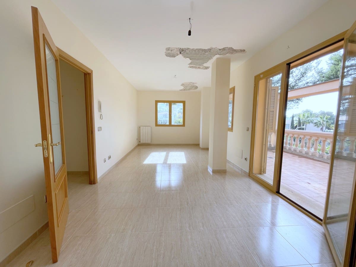 6 bedroom Villa for sale in Santa Ponsa with pool - € 1,990,000 (Ref: 8920778)