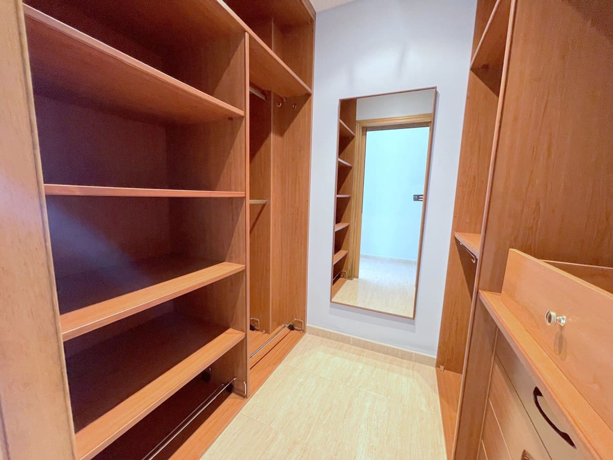 6 bedroom Villa for sale in Santa Ponsa with pool - € 1,990,000 (Ref: 8920778)