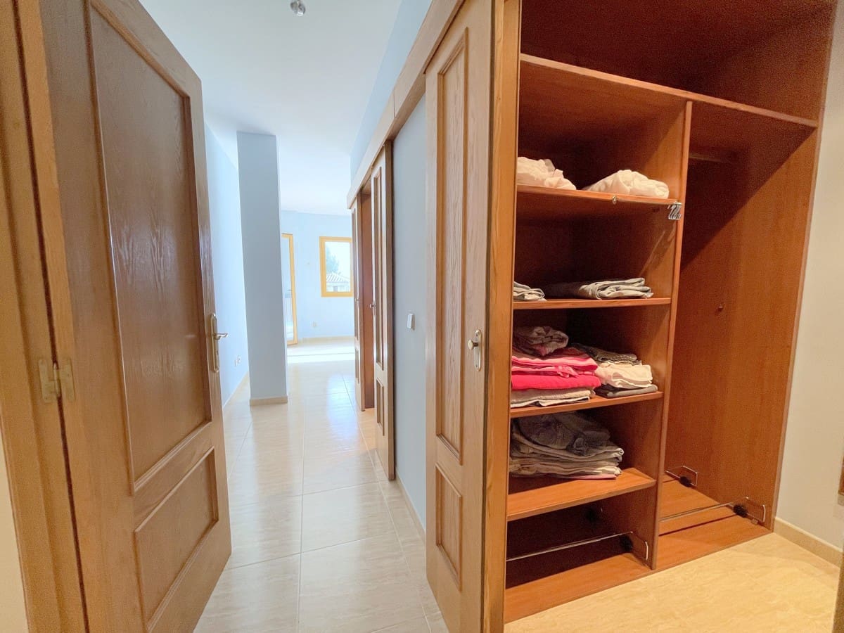 6 bedroom Villa for sale in Santa Ponsa with pool - € 1,990,000 (Ref: 8920778)