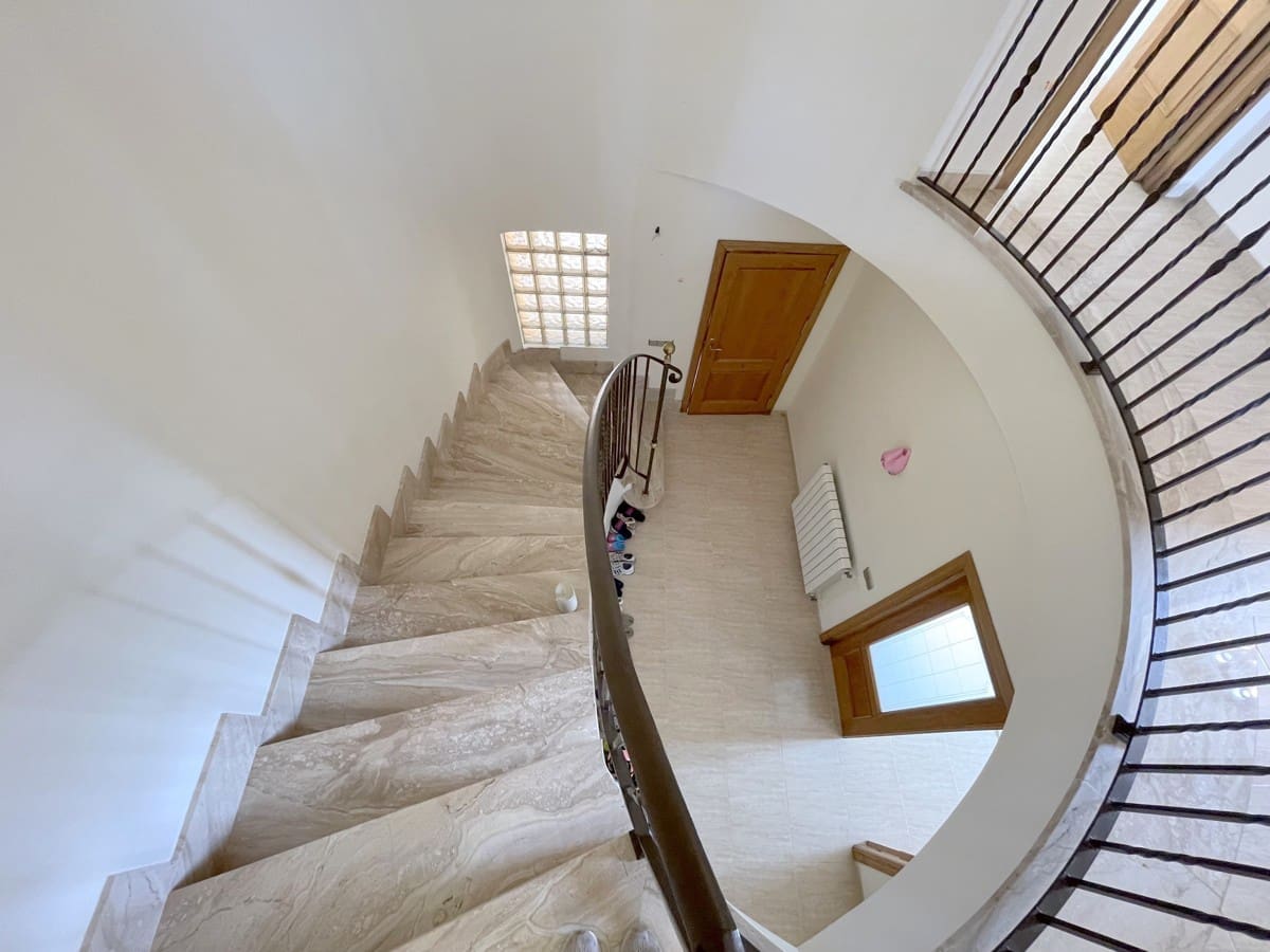 6 bedroom Villa for sale in Santa Ponsa with pool - € 1,990,000 (Ref: 8920778)