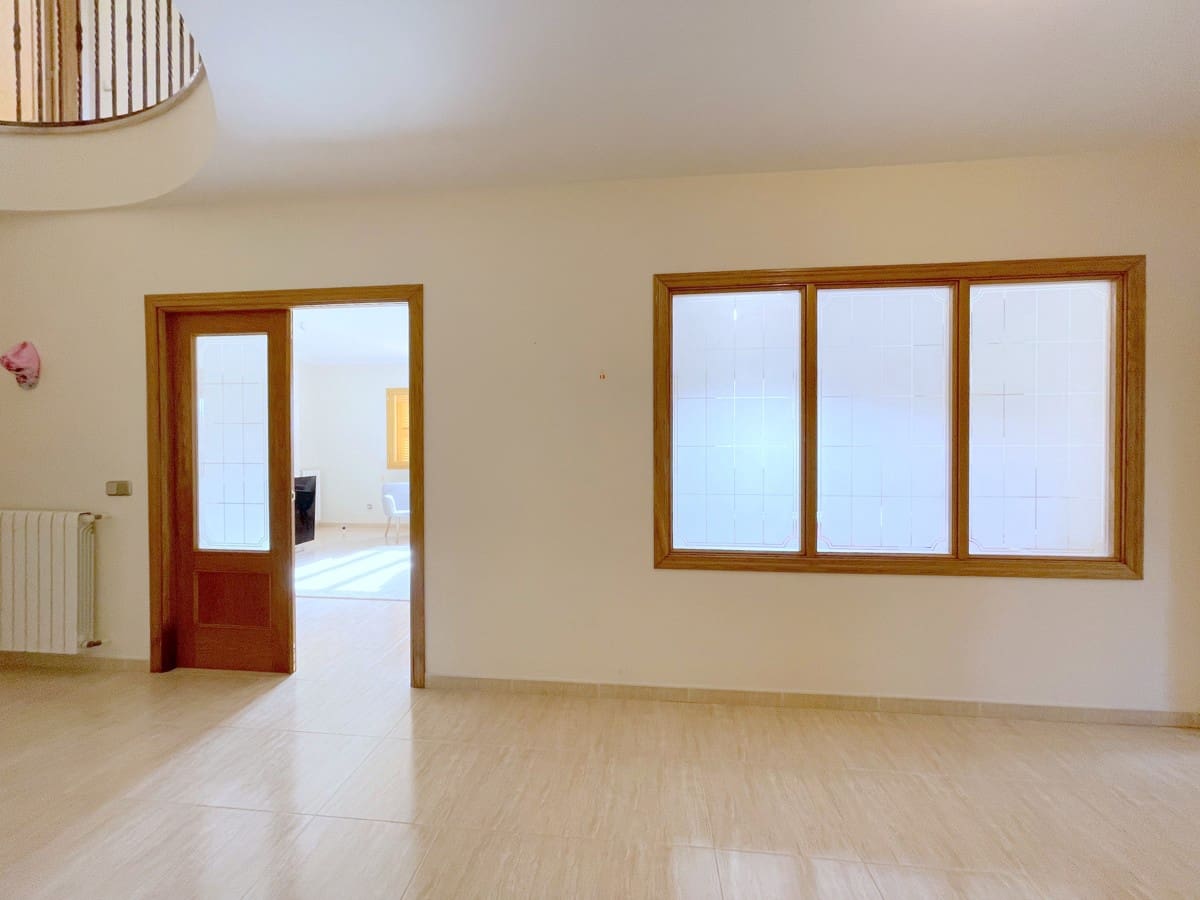 6 bedroom Villa for sale in Santa Ponsa with pool - € 1,990,000 (Ref: 8920778)