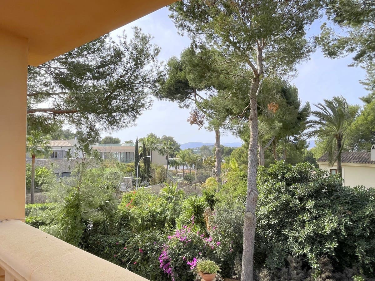 6 bedroom Villa for sale in Santa Ponsa with pool - € 1,990,000 (Ref: 8920778)