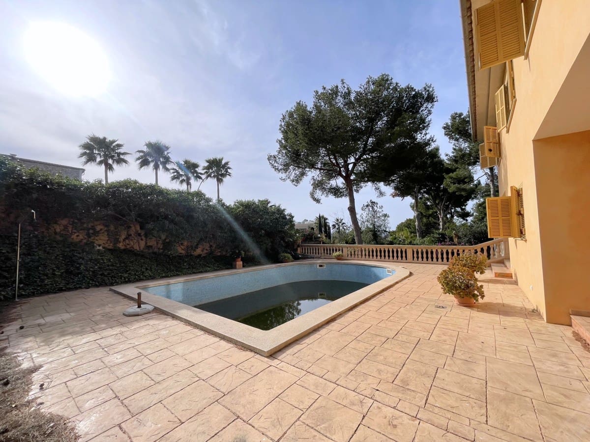 6 bedroom Villa for sale in Santa Ponsa with pool - € 1,990,000 (Ref: 8920778)