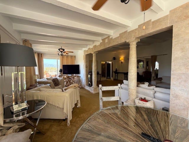 5 bedroom Villa for sale in Santa Ponsa with pool - € 1,999,000 (Ref: 8923350)