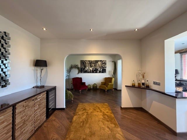 5 bedroom Villa for sale in Santa Ponsa with pool - € 1,999,000 (Ref: 8923350)