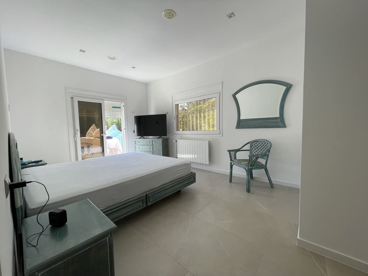 4 sypialnia Willa na sprzedaż w Costa de la Calma z basenem - 2 290 000 € (Ref: 8923351)