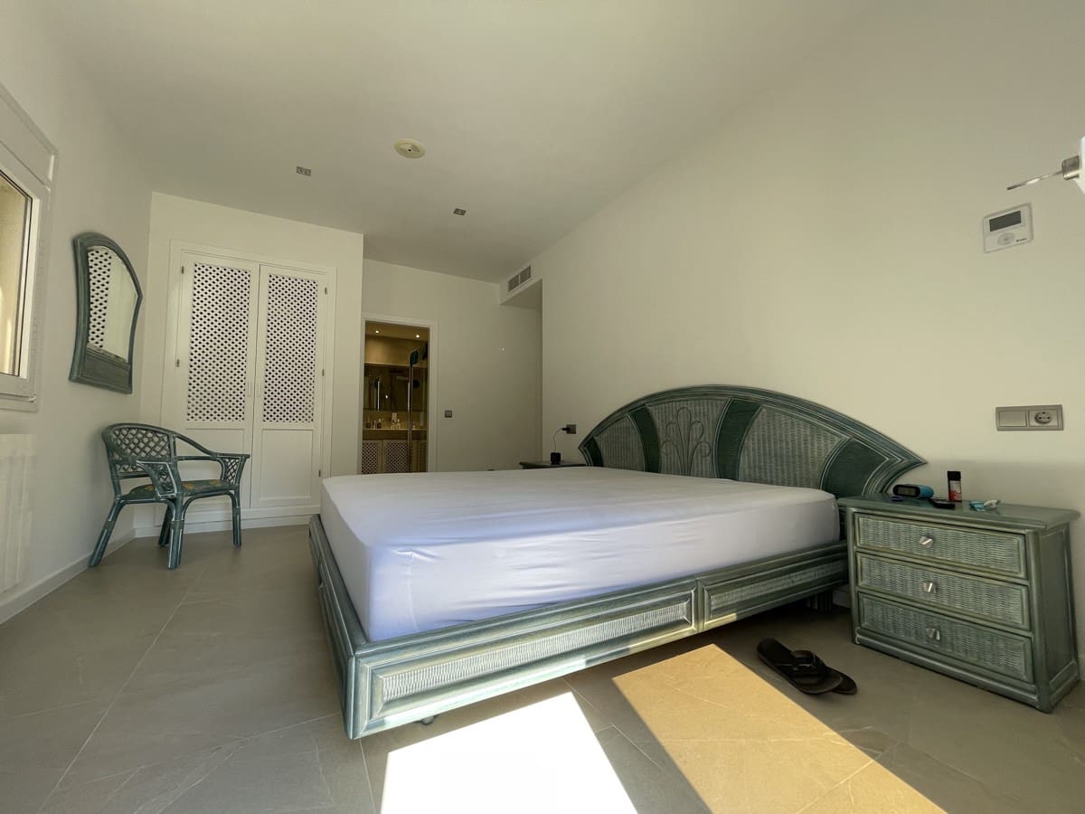 4 sypialnia Willa na sprzedaż w Costa de la Calma z basenem - 2 290 000 € (Ref: 8923351)