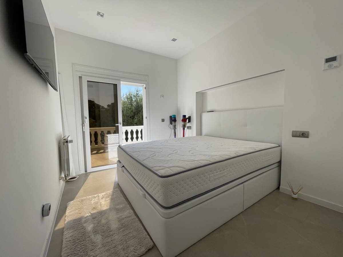 4 sypialnia Willa na sprzedaż w Costa de la Calma z basenem - 2 290 000 € (Ref: 8923351)