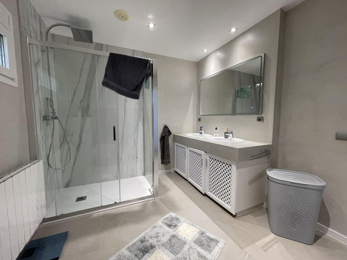 4 sypialnia Willa na sprzedaż w Costa de la Calma z basenem - 2 290 000 € (Ref: 8923351)