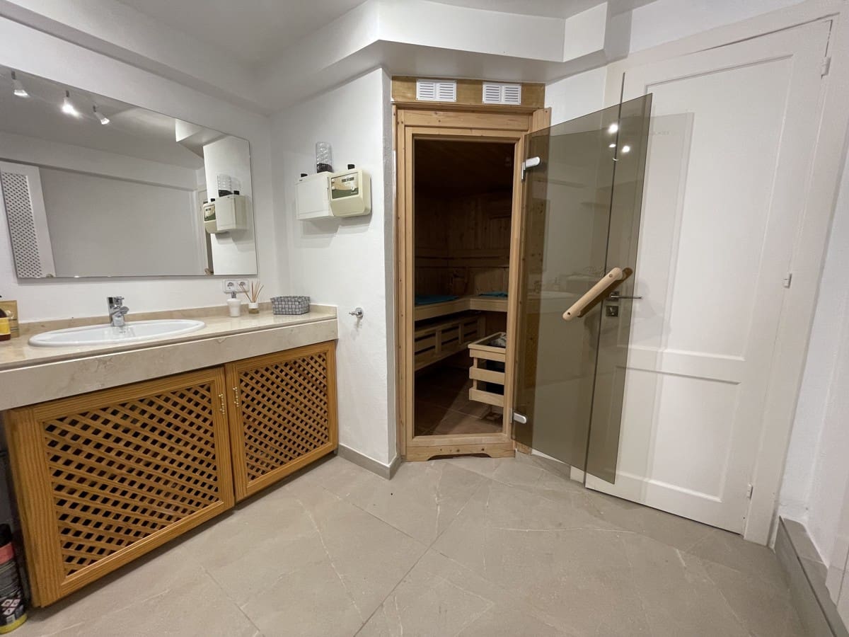 4 sypialnia Willa na sprzedaż w Costa de la Calma z basenem - 2 290 000 € (Ref: 8923351)