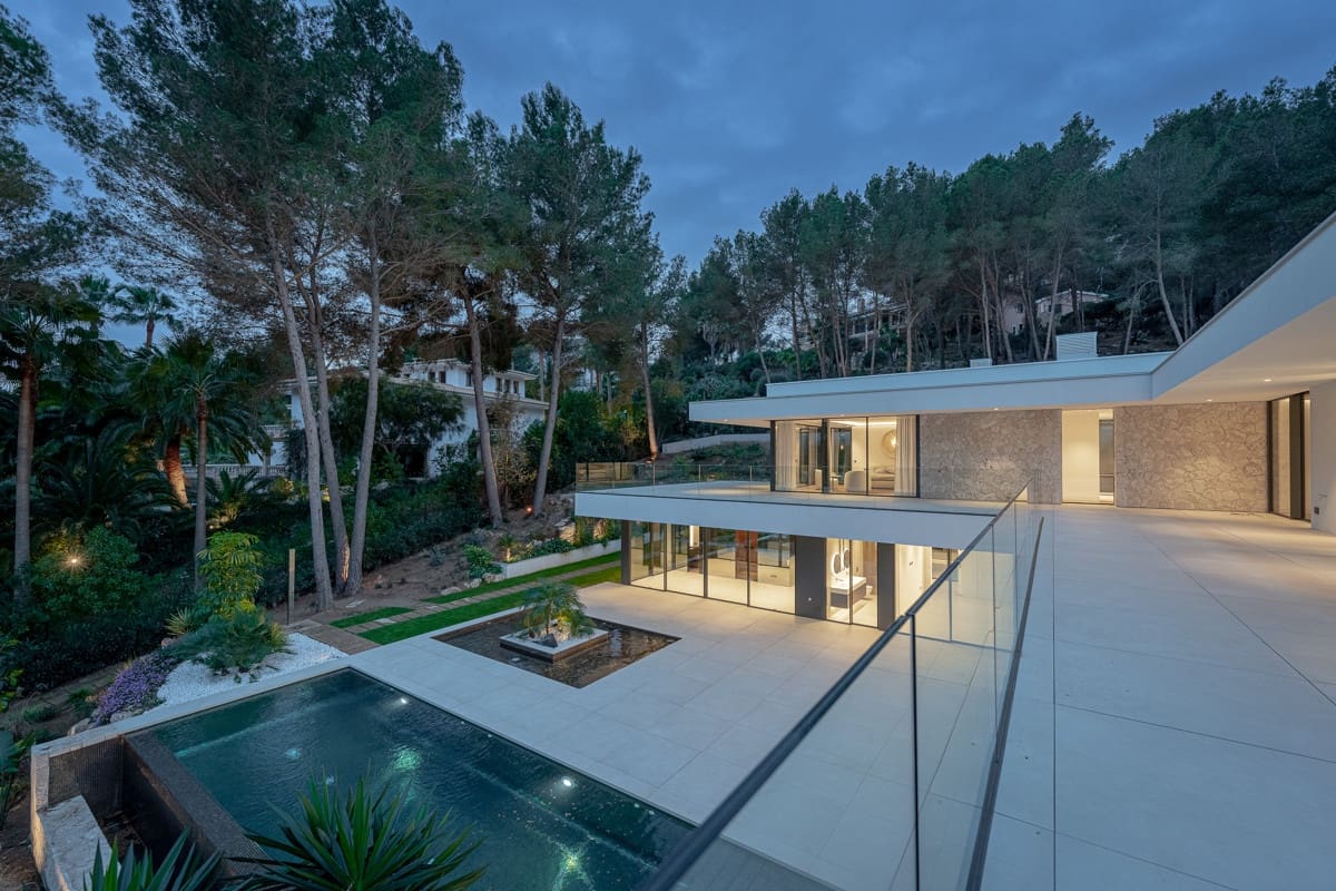 4 slaapkamer Villa te koop in Palma de Mallorca met zwembad - € 8.400.000 (Ref: 8923352)