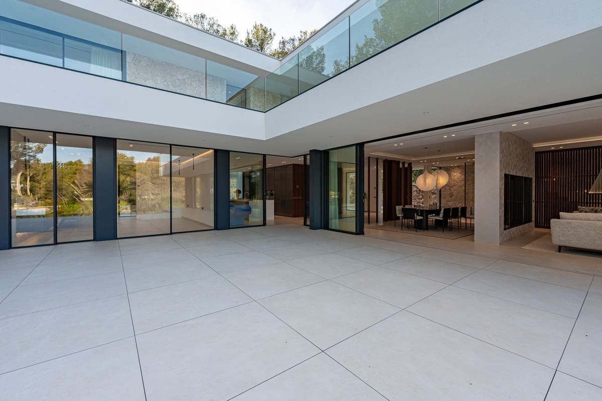 4 slaapkamer Villa te koop in Palma de Mallorca met zwembad - € 8.400.000 (Ref: 8923352)