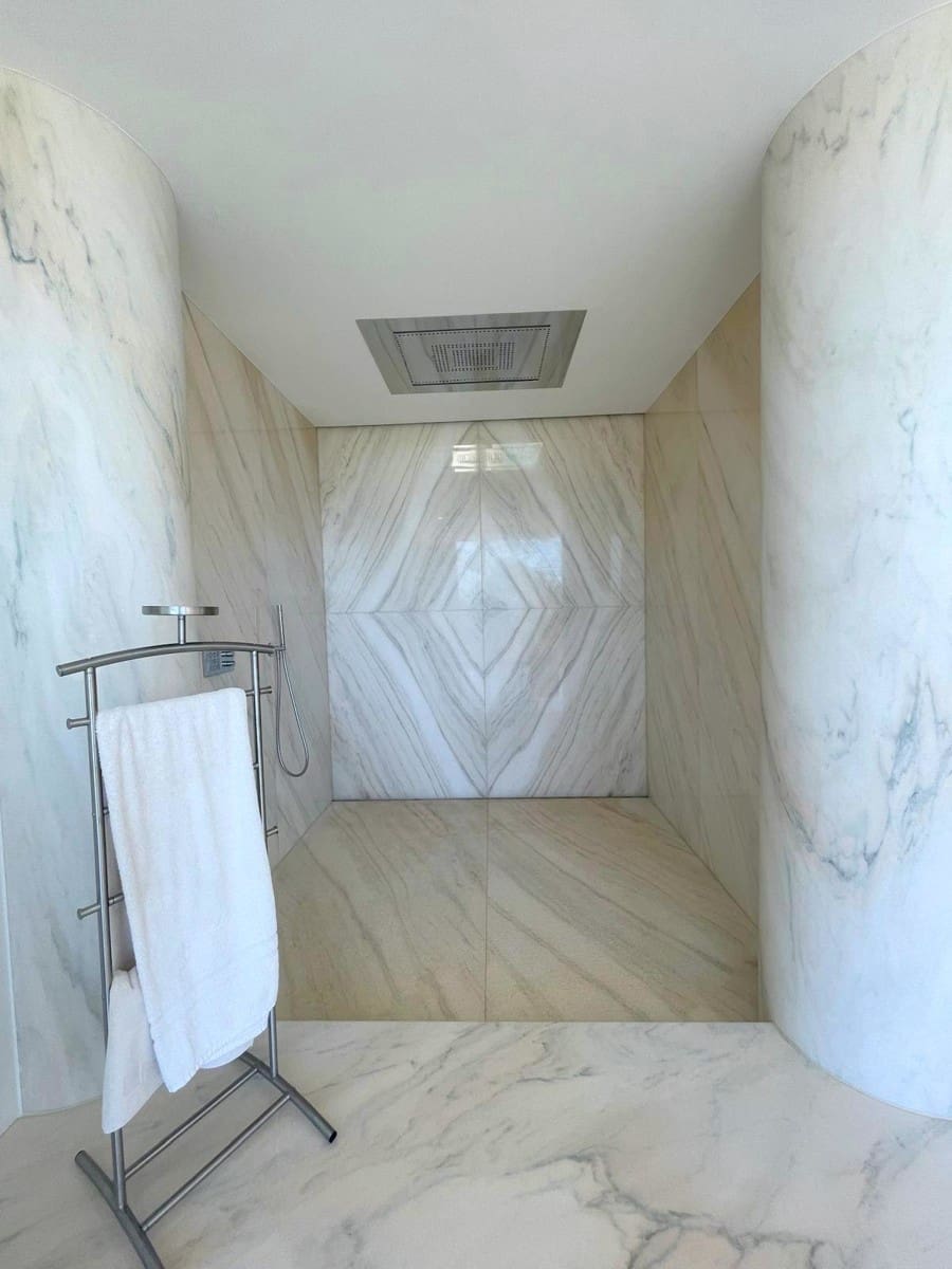 4 soveværelse Villa til salg i Santa Ponsa med swimmingpool - € 6.900.000 (Ref: 8925442)