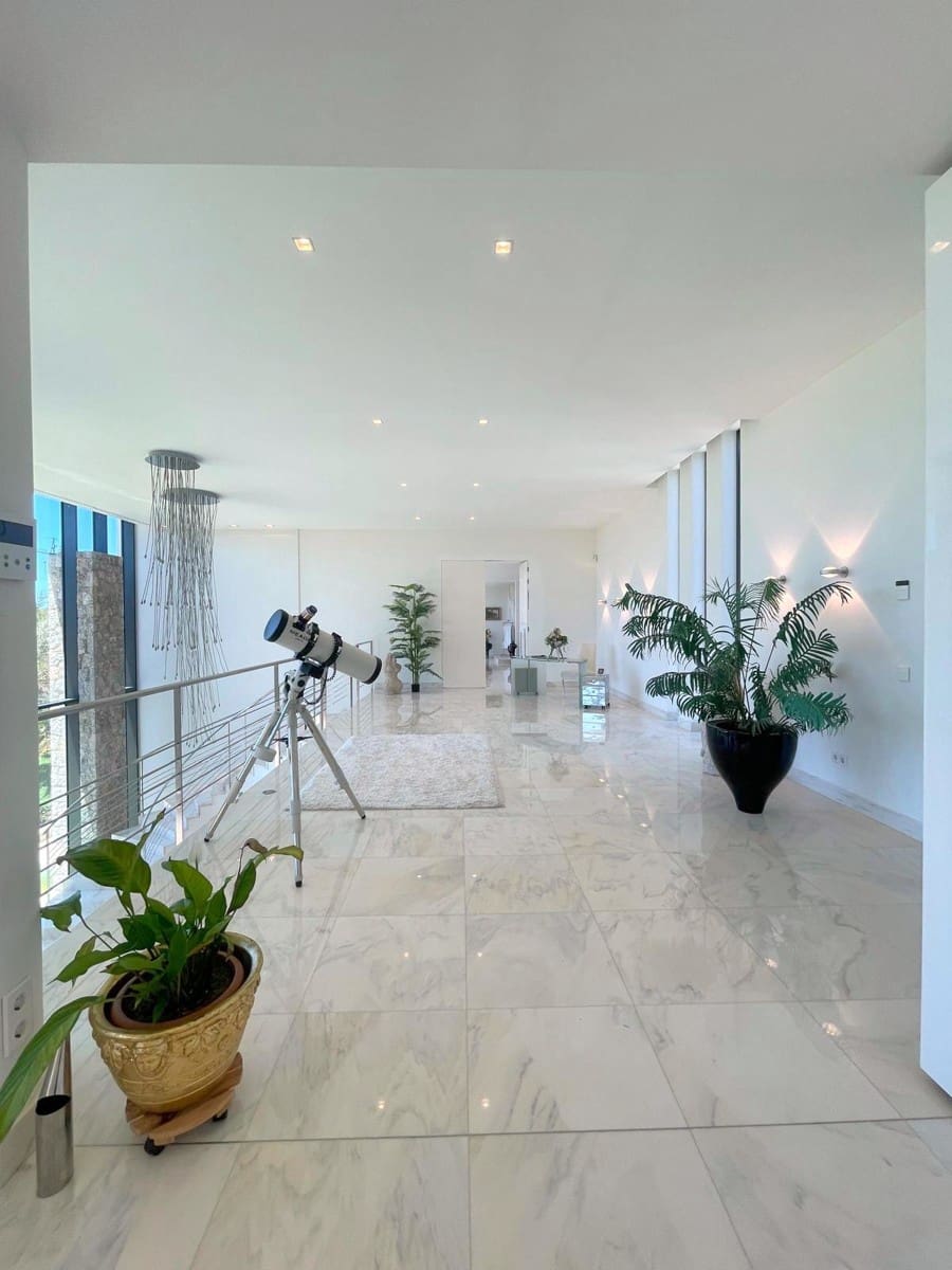 4 soveværelse Villa til salg i Santa Ponsa med swimmingpool - € 6.900.000 (Ref: 8925442)