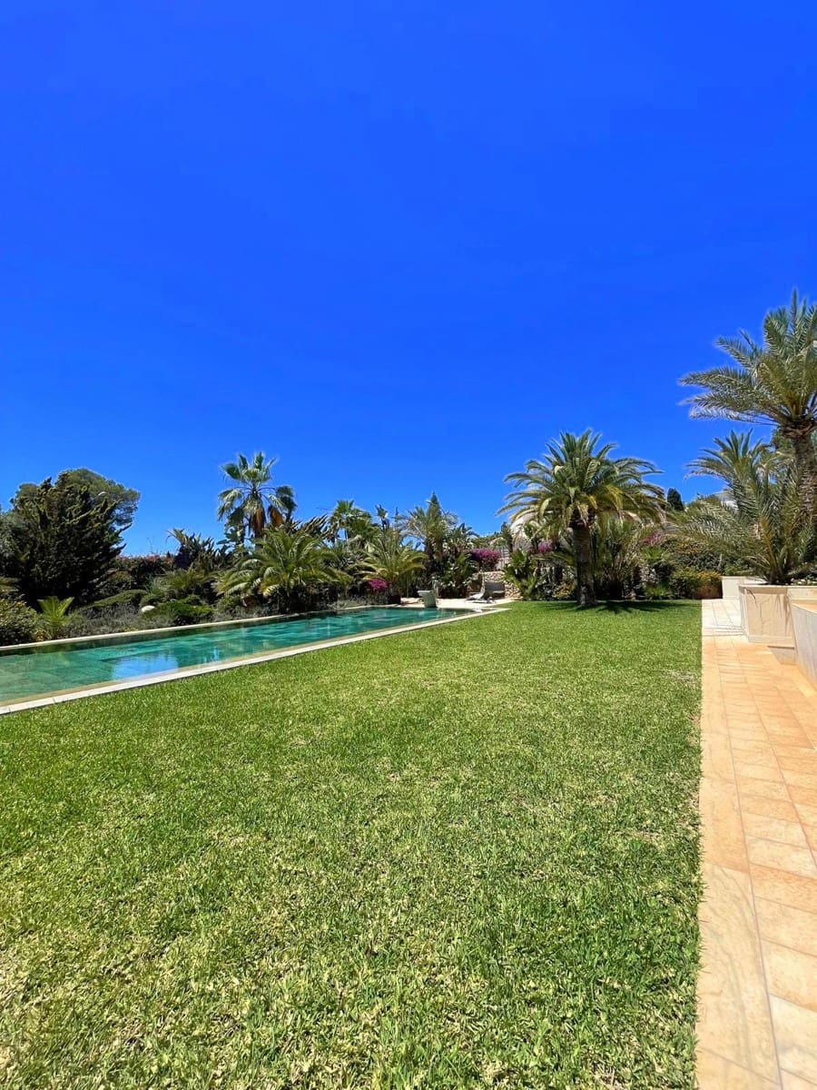 4 soveværelse Villa til salg i Santa Ponsa med swimmingpool - € 6.900.000 (Ref: 8925442)