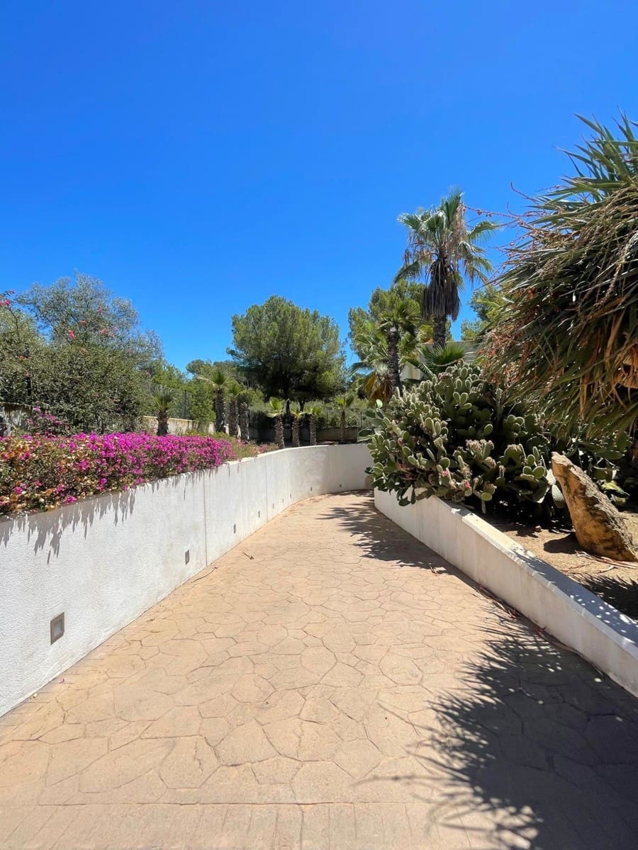 4 soveværelse Villa til salg i Santa Ponsa med swimmingpool - € 6.900.000 (Ref: 8925442)