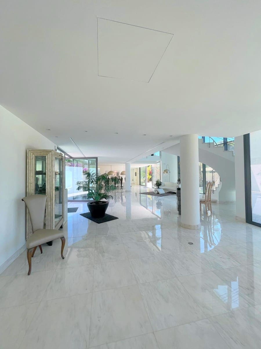 4 soveværelse Villa til salg i Santa Ponsa med swimmingpool - € 6.900.000 (Ref: 8925442)