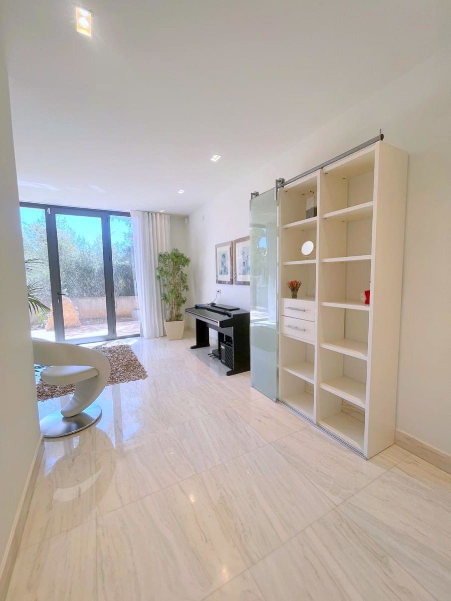 4 soveværelse Villa til salg i Santa Ponsa med swimmingpool - € 6.900.000 (Ref: 8925442)