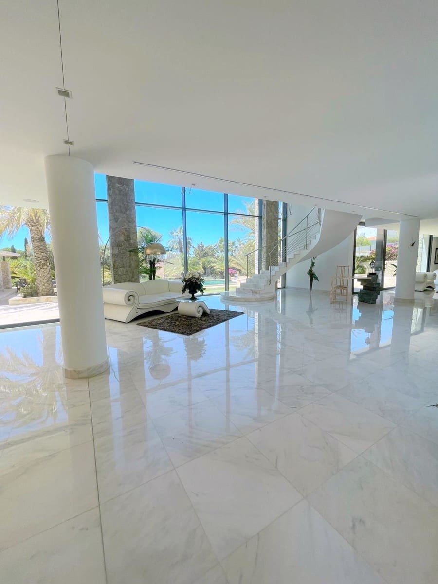 4 soveværelse Villa til salg i Santa Ponsa med swimmingpool - € 6.900.000 (Ref: 8925442)