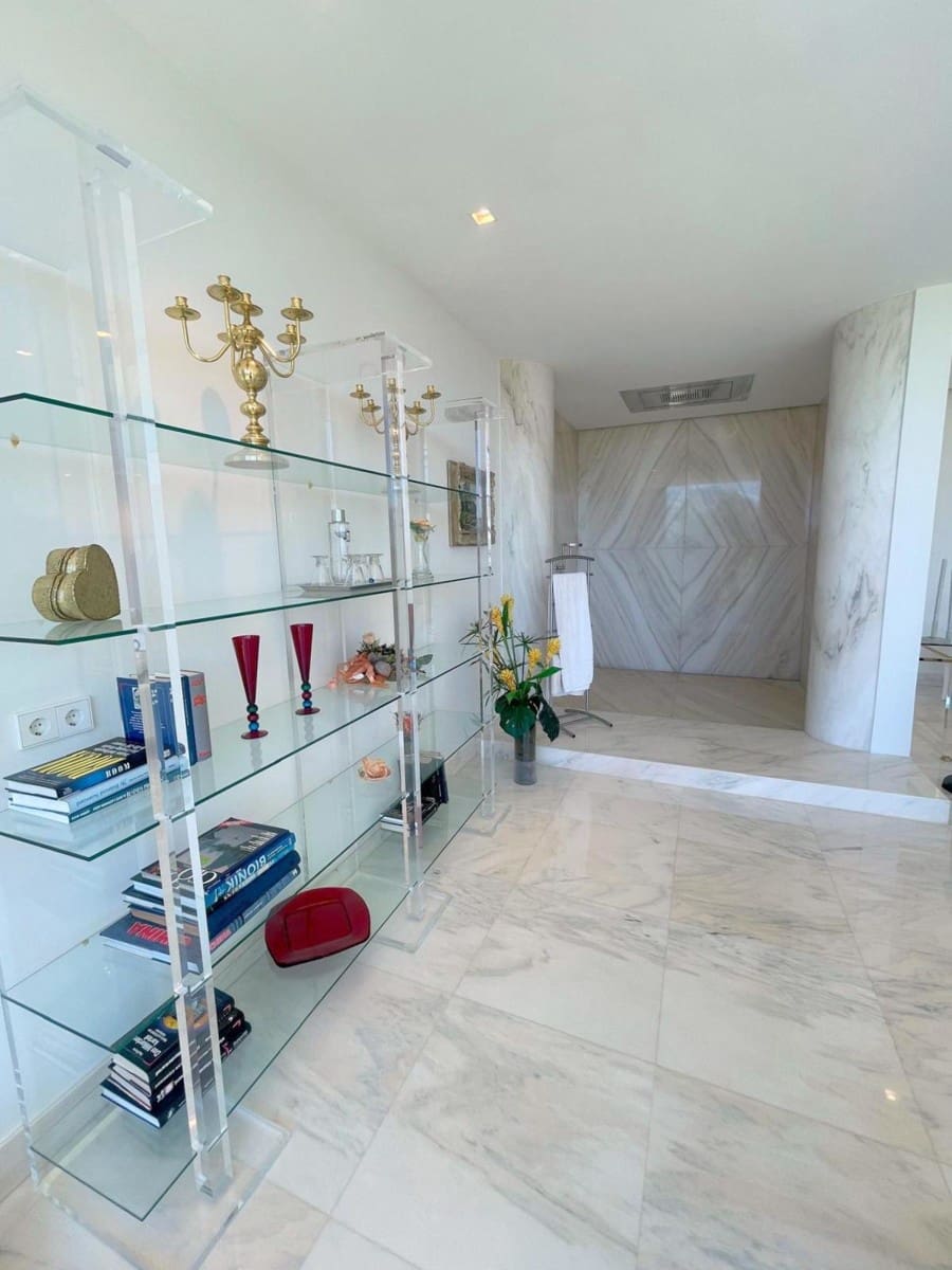 4 soveværelse Villa til salg i Santa Ponsa med swimmingpool - € 6.900.000 (Ref: 8925442)