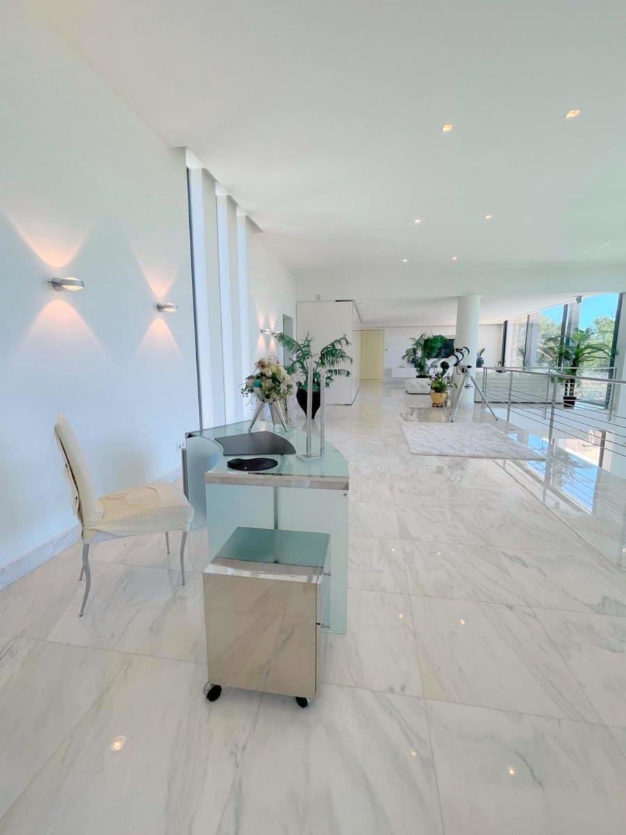 4 soveværelse Villa til salg i Santa Ponsa med swimmingpool - € 6.900.000 (Ref: 8925442)